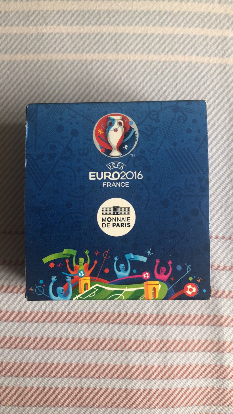 一枚足球纪念币，满满都是决赛现场的回忆！