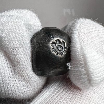 这是一颗顶级泰国拉玛一世银币