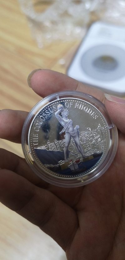 朋友送的稀奇拍品