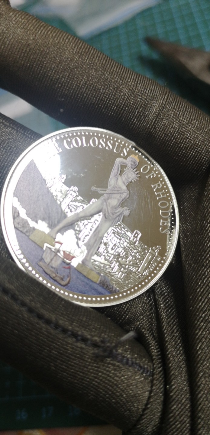 朋友送的稀奇拍品