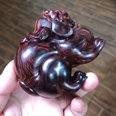 帝王紫海黄新加款的招财貔貅，绚丽纹理，
