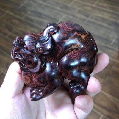 帝王紫海黄新加款的招财貔貅，绚丽纹理，