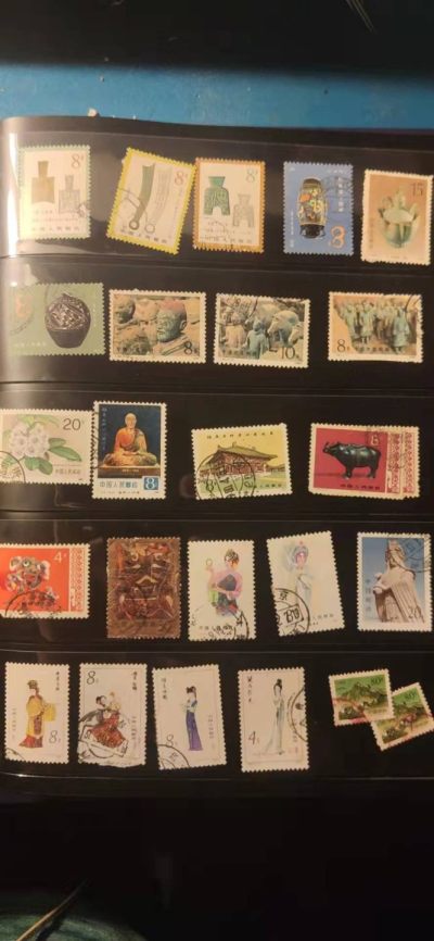 小时候收集的邮票