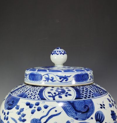 全国多处库房，北京山东两家实体店，一手货源，主营瓷器，玉器，清明字画，老翡翠，老 cha 老jiu等，一手货源价格最低，店内所有藏品与图片一直，各位朋友放心选购