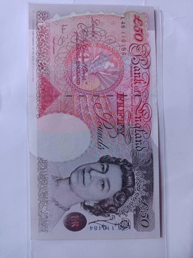 50英镑纸币一张哦