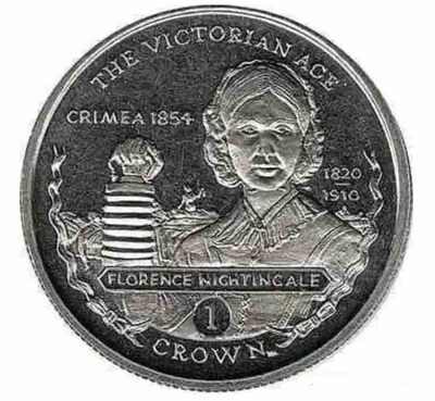 灯光摇曳着飘过来了，寒夜似乎也充满了温暖……