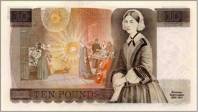 灯光摇曳着飘过来了，寒夜似乎也充满了温暖……