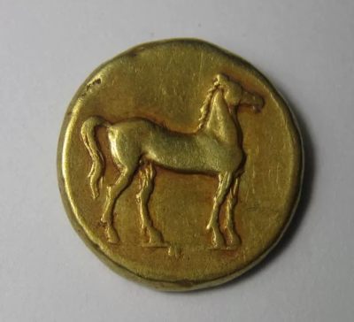 迦太基女神金币，天后坦尼特与站马1标准重琥珀金币