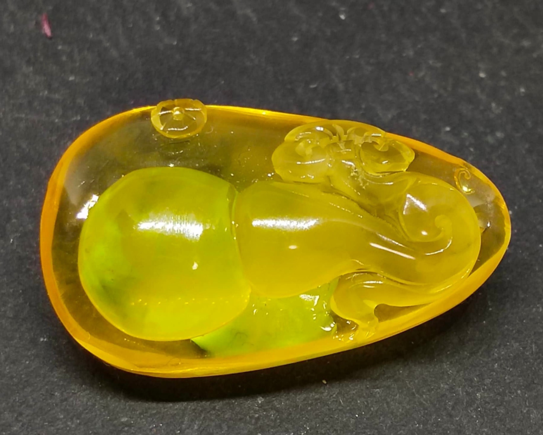 不同产地的琥珀蜜蜡的区别？看完你也懂了！（上）

