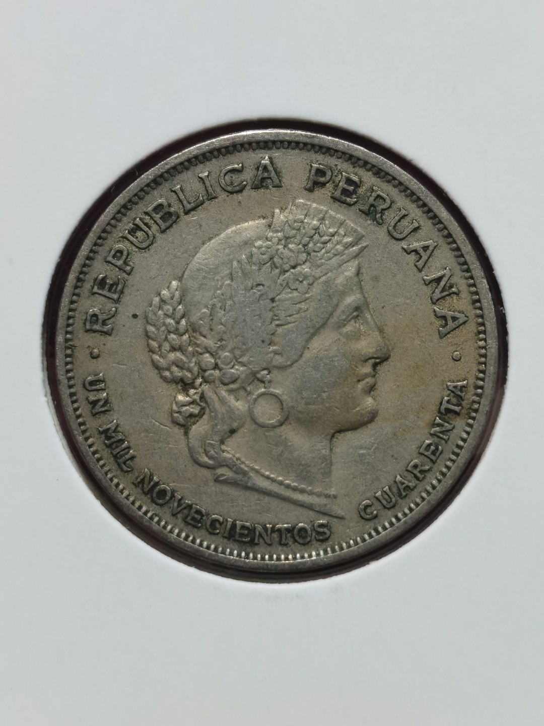 秘鲁 十进位货币 100centavos(10 Dineros)=1 Sol 10 soles=1 libra