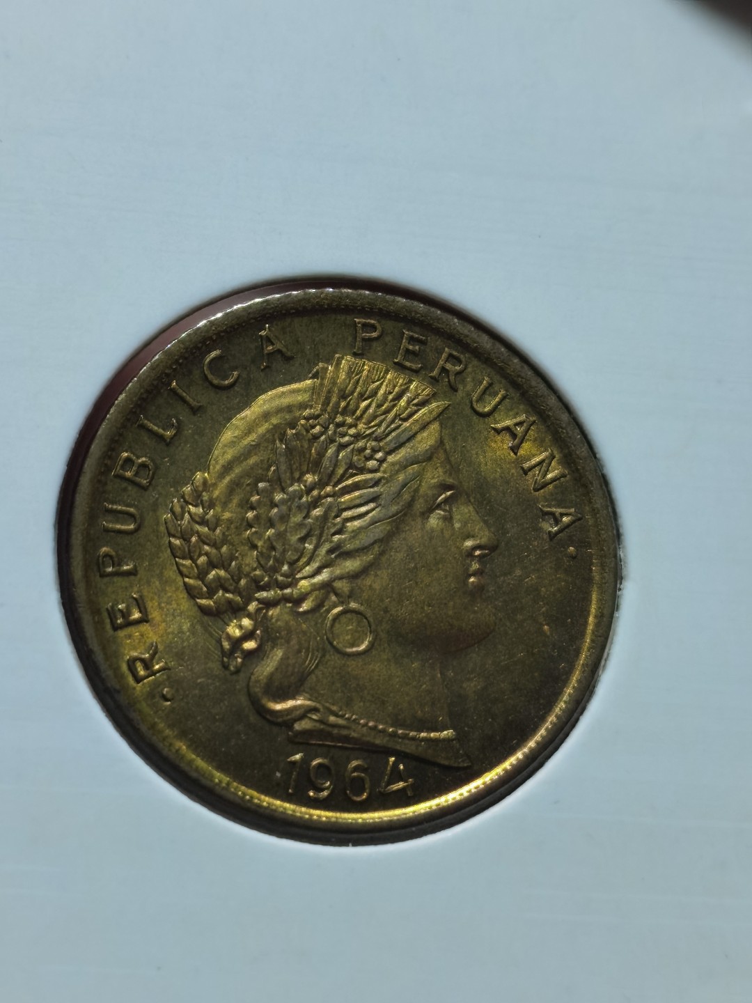 秘鲁共和国 十进位货币 100 centavos(10 dineros)=1 Sol 10 soles=1 libra 