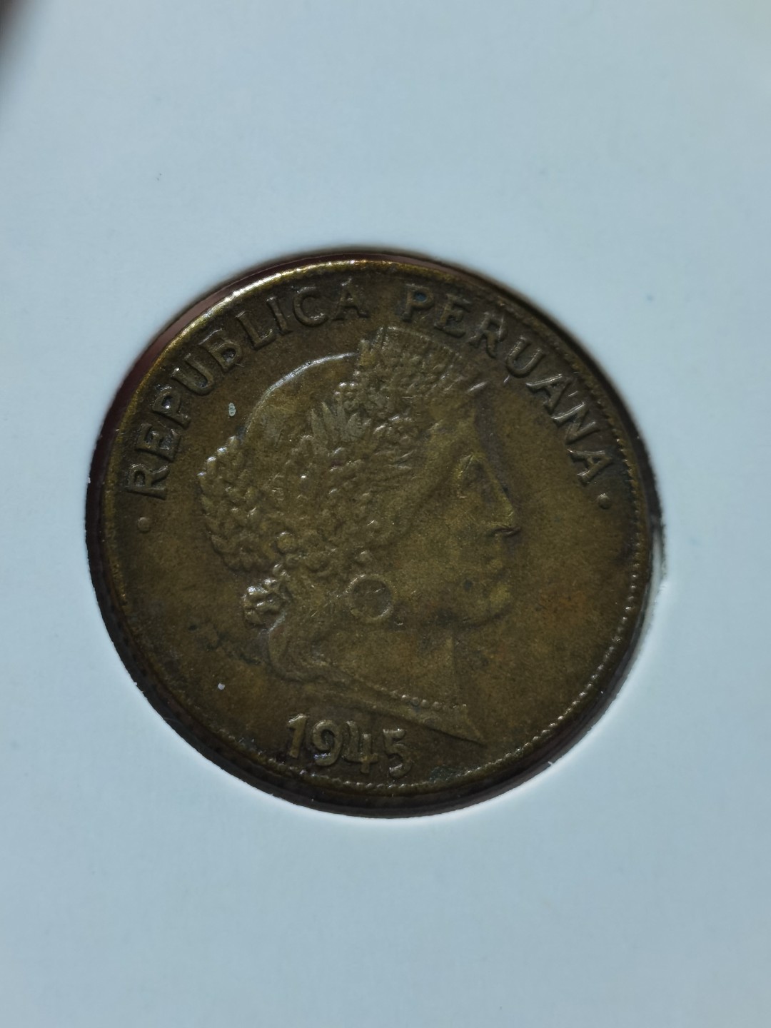 秘鲁共和国 十进位货币 100 centavos(10 dineros)=1 Sol 10 soles=1 libra 