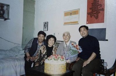 钢板雕刻大师吴彭越