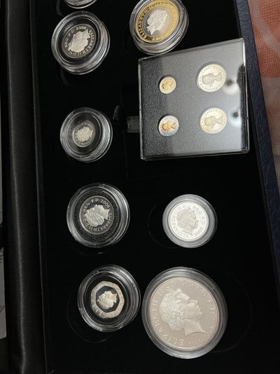 英国女王2006全银套币