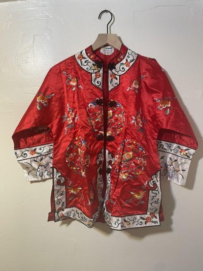 红色刺绣中国丝绸