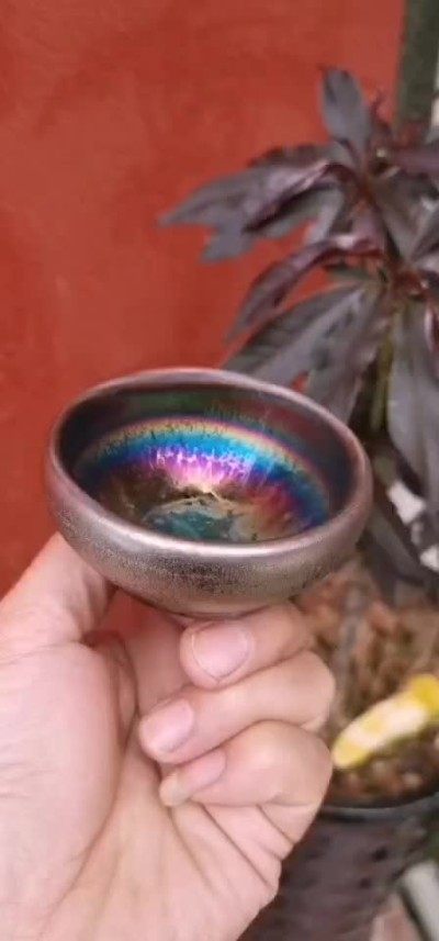 建盏喝茶养彩，一色入窑，出窑万彩，