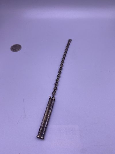 老银压襟挂件，尺寸23厘米，有款，品相如图，500包快递