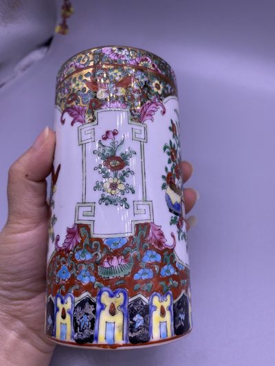粉彩描金笔筒，尺寸13*6.5厘米，全品，品相如图，380包快递