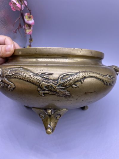 老铜双龙香炉，尺寸13.5*19厘米，品相如图，3000包快递