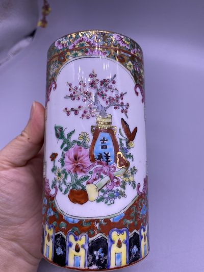 粉彩描金笔筒，尺寸13*6.5厘米，全品，品相如图，380包快递