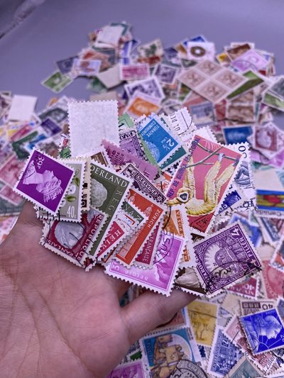 各国邮票1000张，品相如图，500包快递