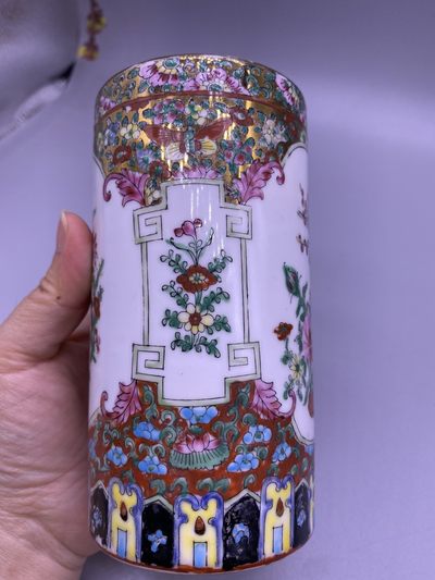 粉彩描金笔筒，尺寸13*6.5厘米，全品，品相如图，380包快递