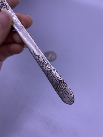 老银起花簪子，尺寸18.5厘米，老修，品相如图，880包快递
