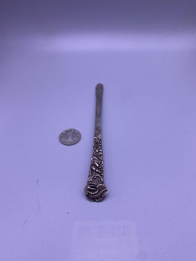 老银起花簪子，尺寸18.5厘米，老修，品相如图，880包快递