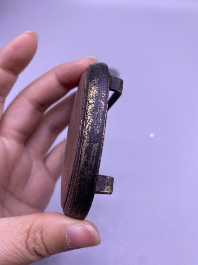 老铜代扣，尺寸7.2*6厘米，品相如图，850包快递