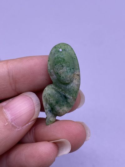 翡翠猴6个，尺寸2.3-3.5厘米，品相如图，400包快递
