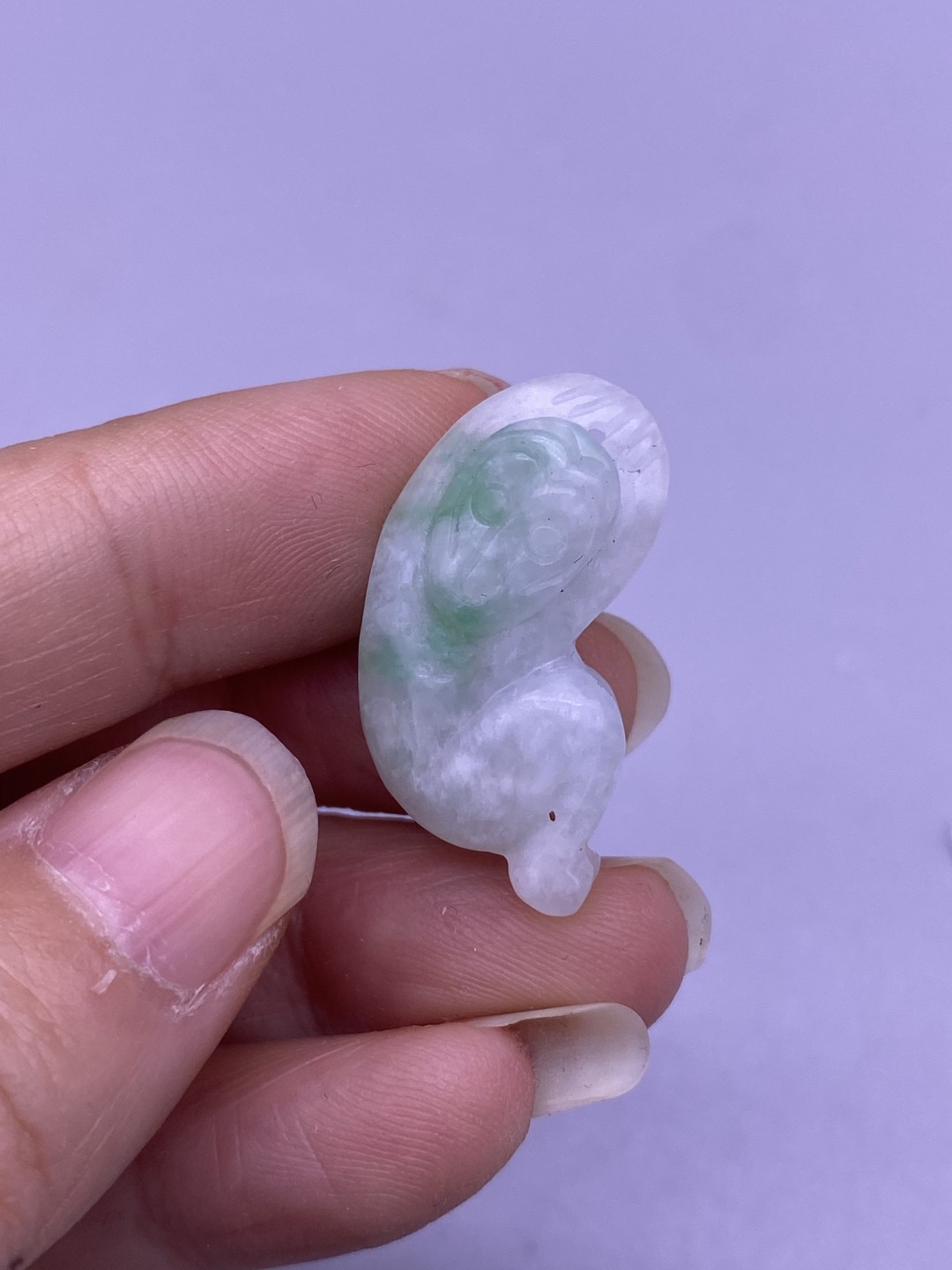 翡翠猴6个，尺寸2.3-3.5厘米，品相如图，400包快递