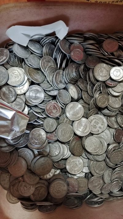 1分2分5分硬币各100枚，共300枚，流通好品。88元包邮非偏远。喜欢的拍下我马上按排发货。保真，假一罚三。客服电话：13758104516