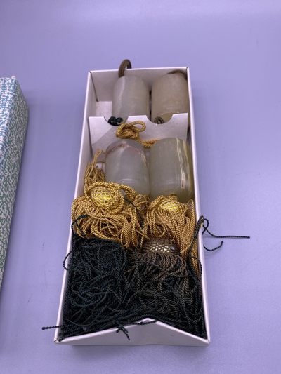 风镇2对，尺寸4.2厘米，品相如图，168包快递