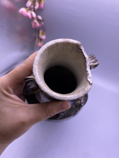 清代哥釉花鸟瓶，尺寸29厘米，口沿有残，品相如图，600包快递