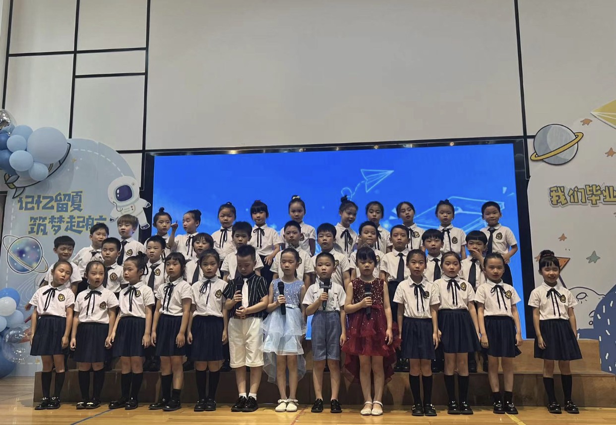 张希曈幼儿园毕业