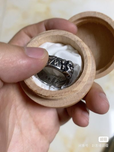 ss荣誉骷髅戒指复刻