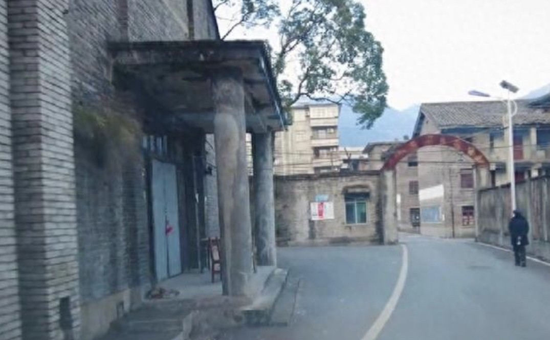 中国代印阿尔巴尼亚纸币