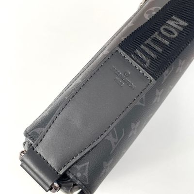 本人只做专柜品质，原单货。招代理，识货请加男表包13690322266或者包包13709663586分享更多LV、gucci、巴宝莉、爱马仕、普拉达、阿玛尼、香奈儿、范思哲、纪梵希、巴利、mcm、菲拉格慕、miumiu等品牌包包、钱包、衣服、眼镜、皮带手表、围巾丝巾资讯