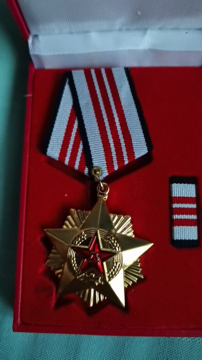 皮盒三等功奖章