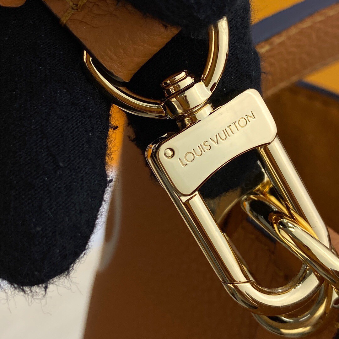 专柜同款，质量保证