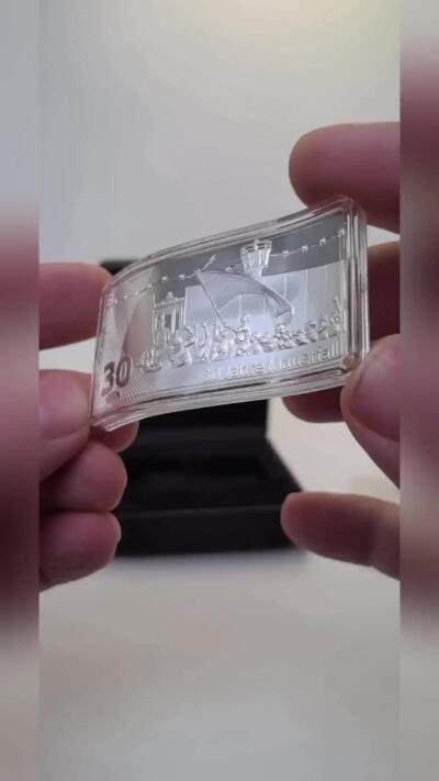 德国柏林墙推倒30周年纪念银章