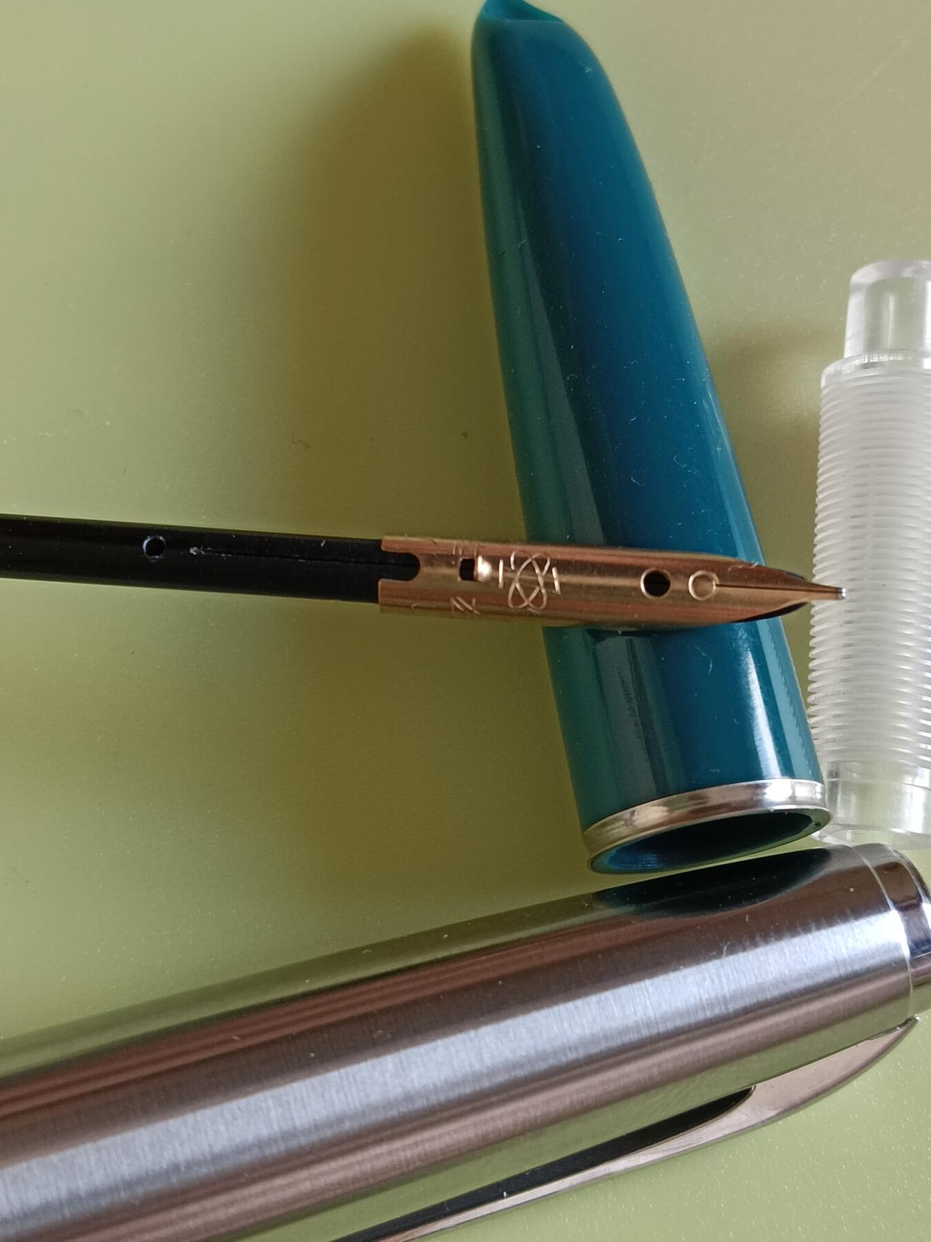 【82年英雄100金笔 】风采