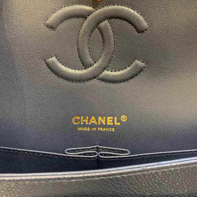 给女友买个包包