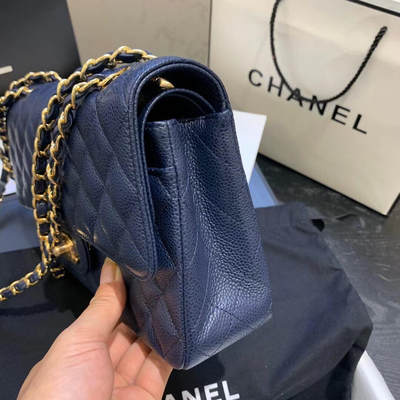 给女友买个包包