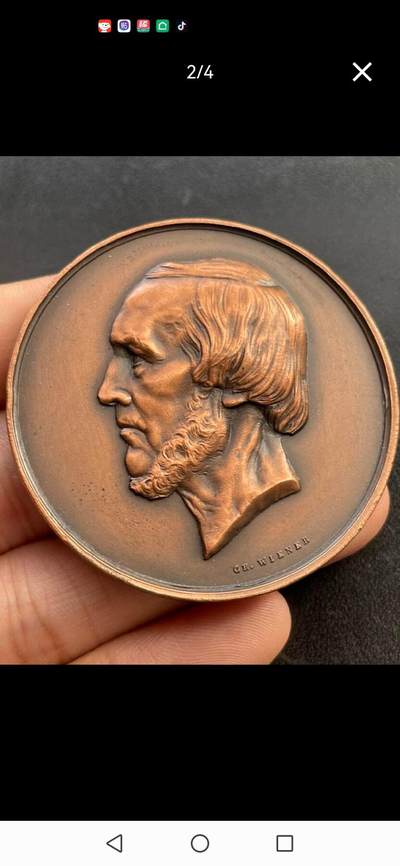 拍来的铜章发现了“同模伤”手中的是麦稀奇平台拍来仔细看后才发现是有问题的。以后还是谨慎吧