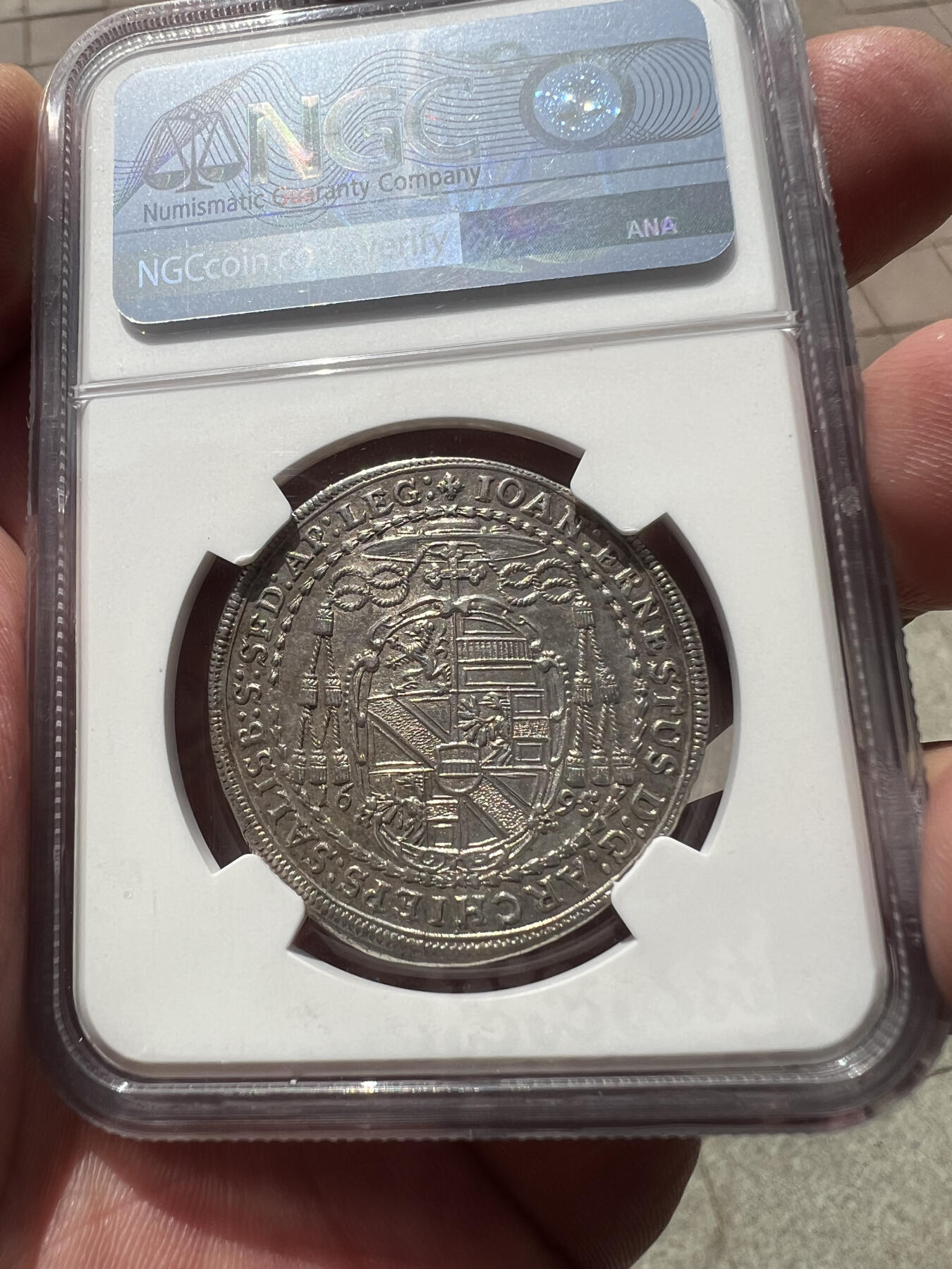 骑字版1695/4年神圣罗马帝国萨尔茨堡半泰勒 萨尔茨堡大主教约翰·恩斯特·格拉夫·冯·图恩·霍亨斯坦 NGC63冠军分