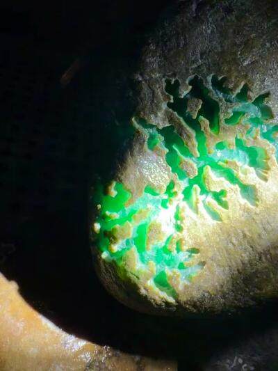 南齐的魅力，满色手镯位已有，各种满色大牌挂件无数