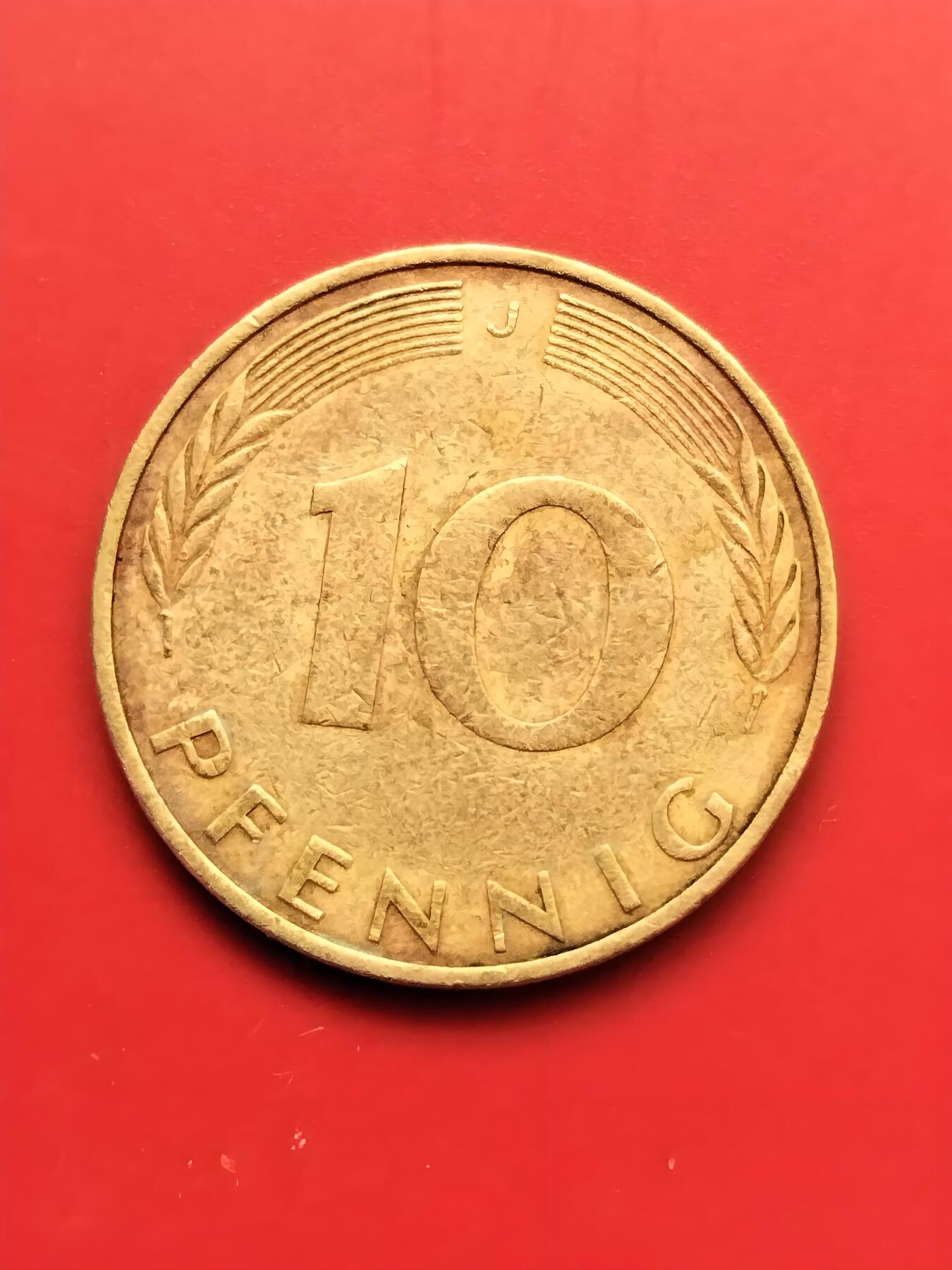 （西德1949–1990）
1949年开国辅币10芬尼一枚   
1972年10芬尼一枚