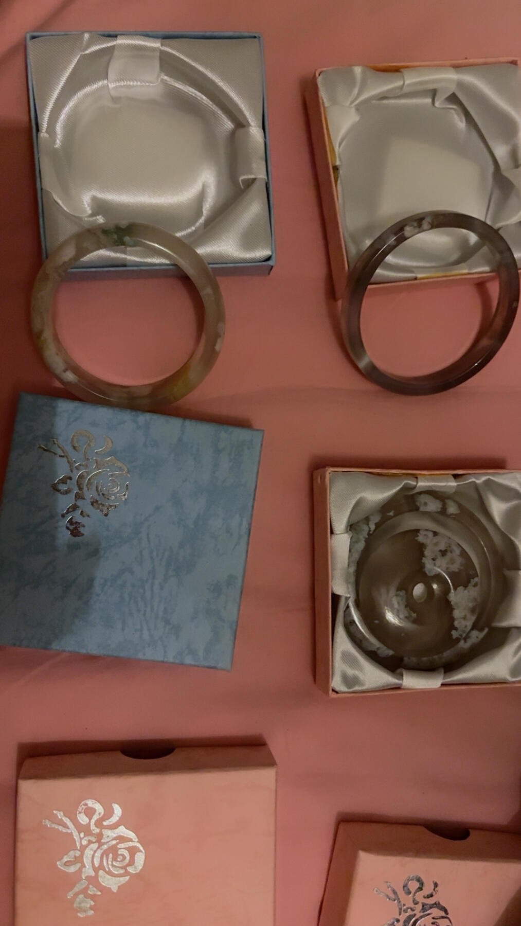 闲置套镯玛瑙，好物不容错过