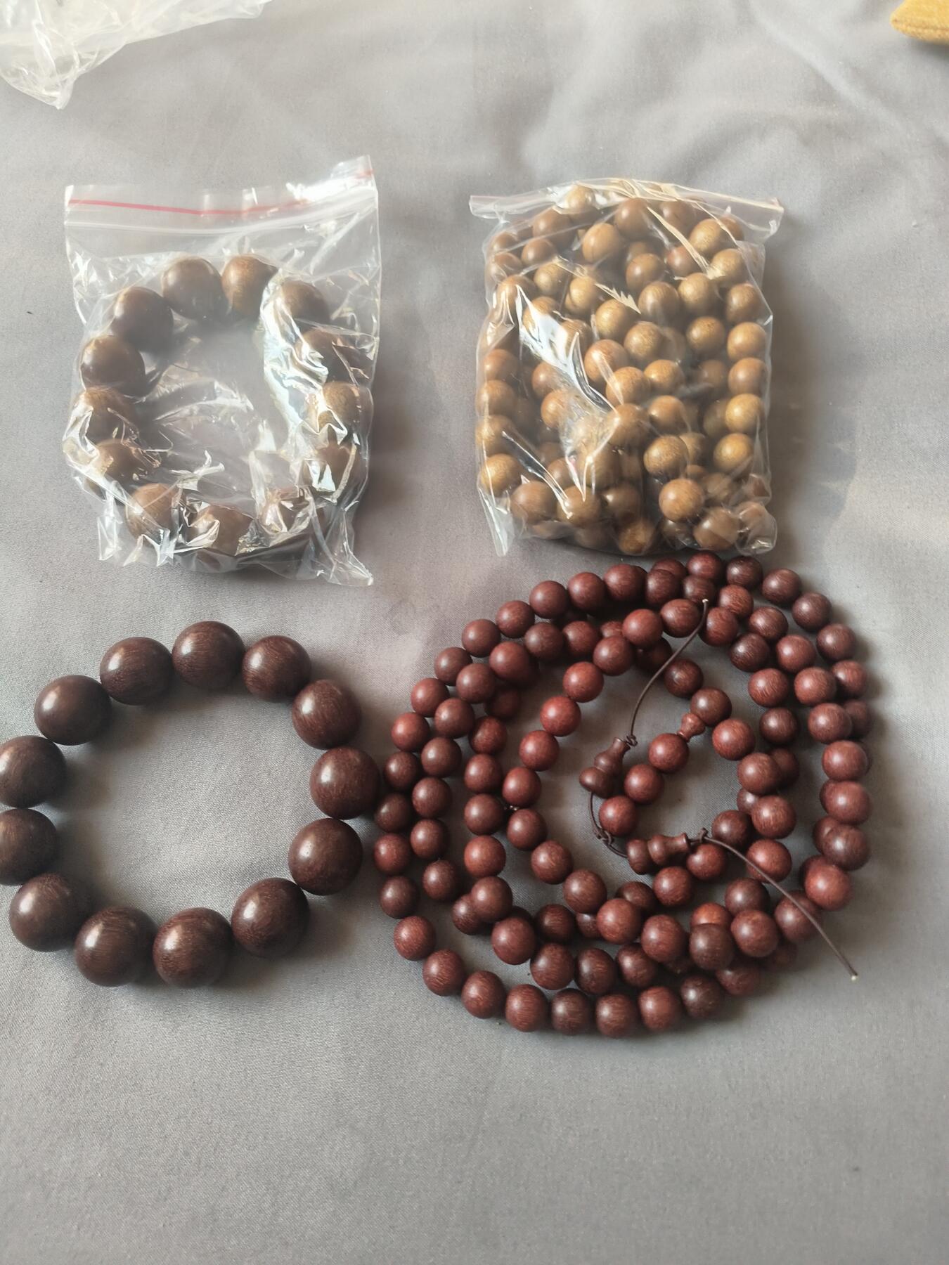 文玩手串和脖挂